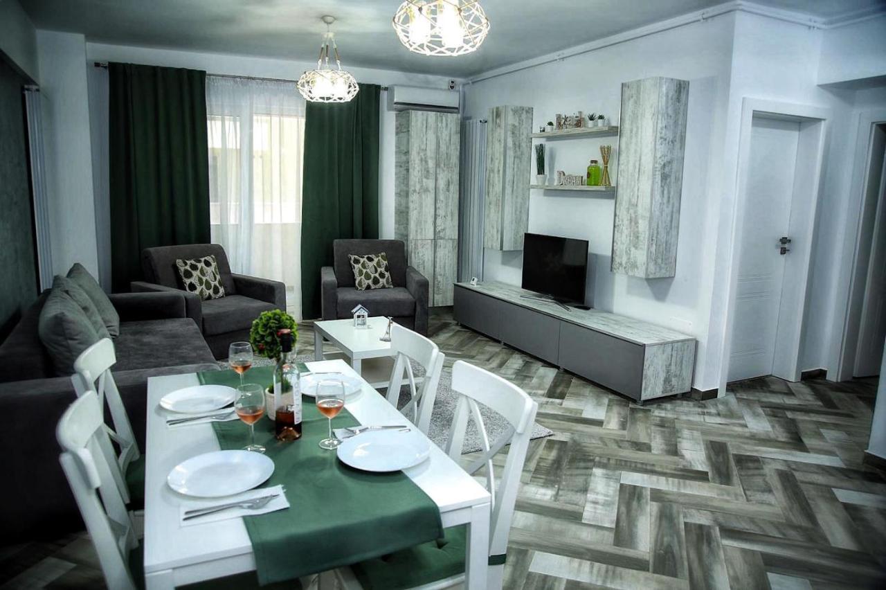 Myamar Apartment Mamaia Buitenkant foto