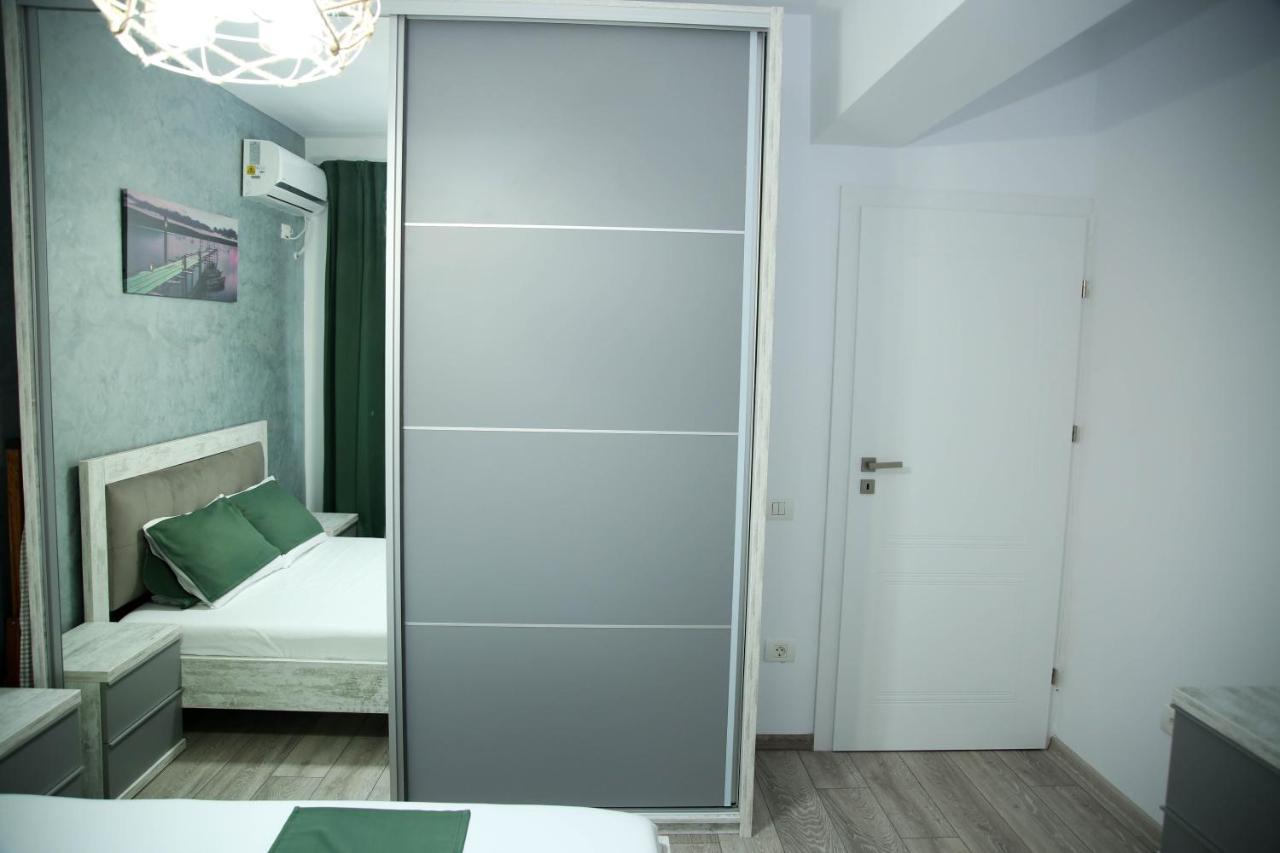 Myamar Apartment Mamaia Buitenkant foto
