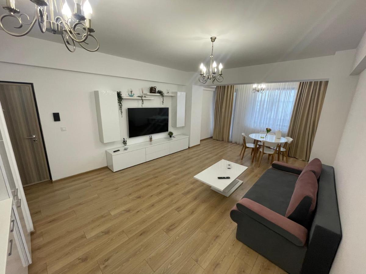 Myamar Apartment Mamaia Buitenkant foto