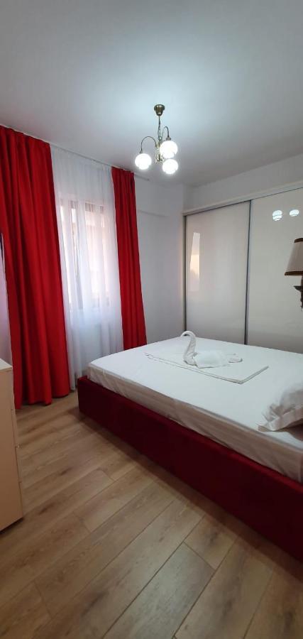 Myamar Apartment Mamaia Buitenkant foto