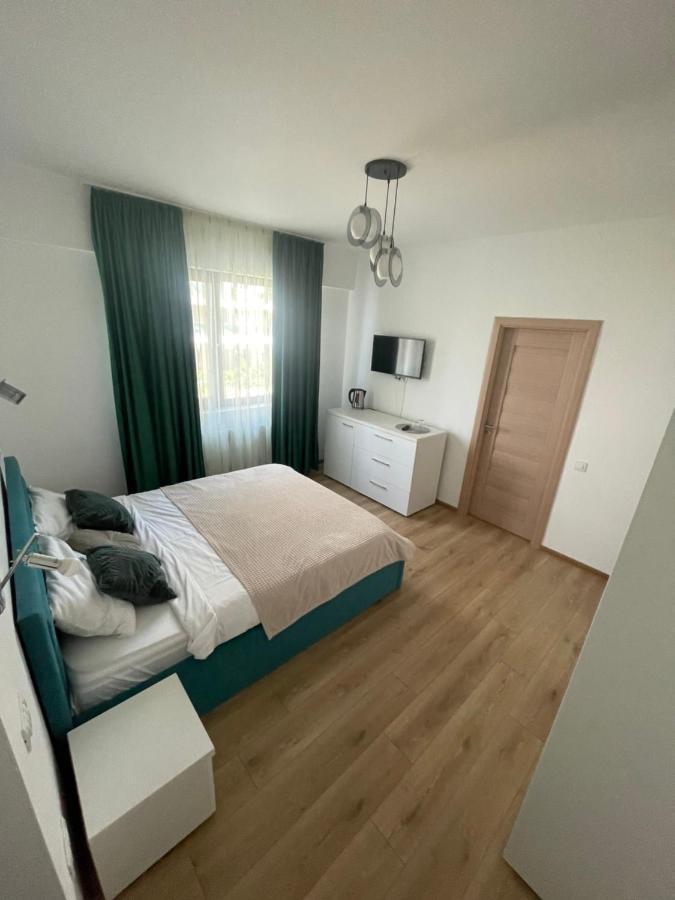 Myamar Apartment Mamaia Buitenkant foto