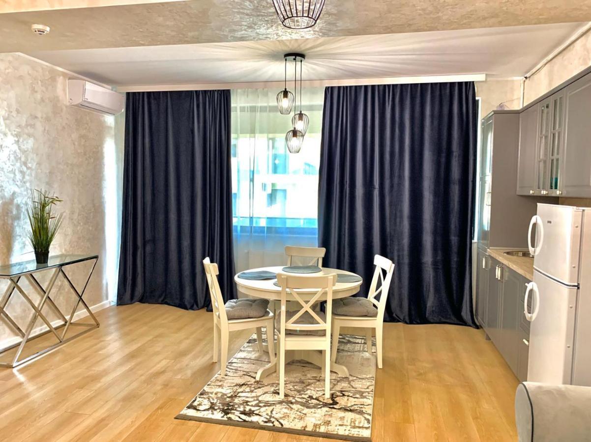Myamar Apartment Mamaia Buitenkant foto