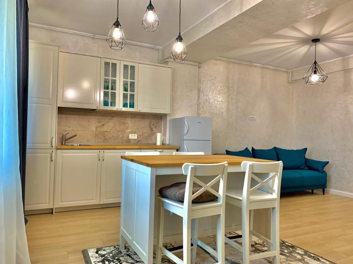 Myamar Apartment Mamaia Buitenkant foto
