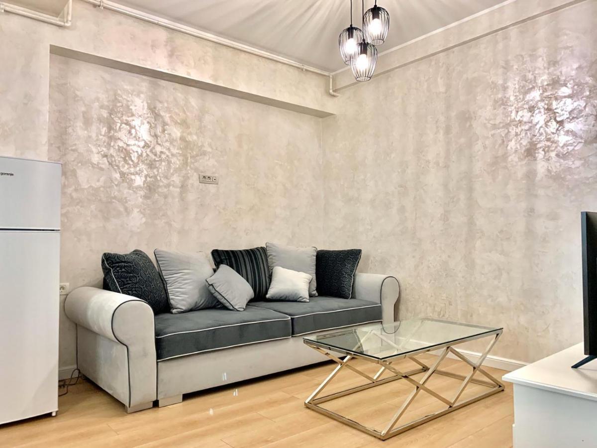 Myamar Apartment Mamaia Buitenkant foto