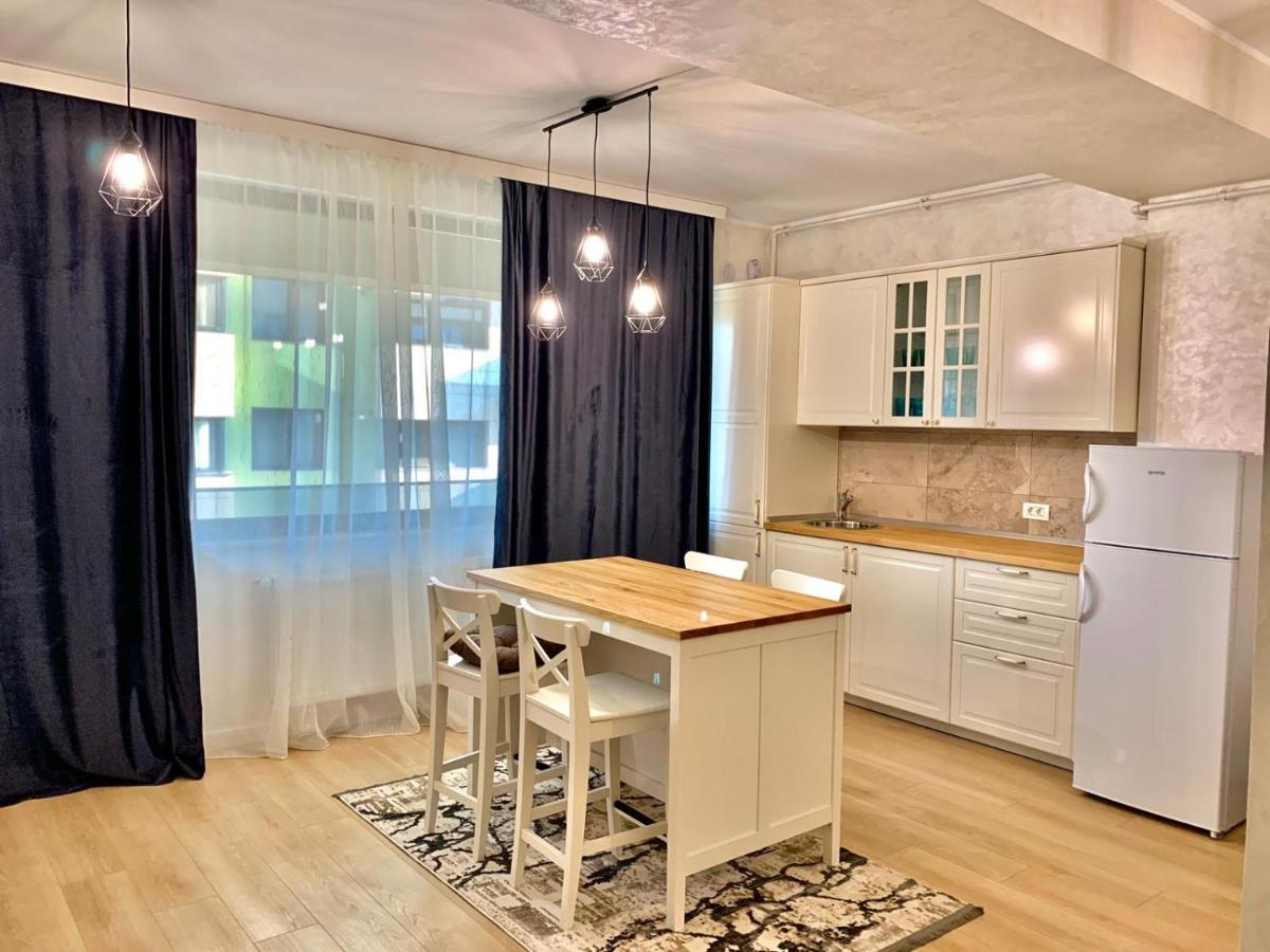 Myamar Apartment Mamaia Buitenkant foto