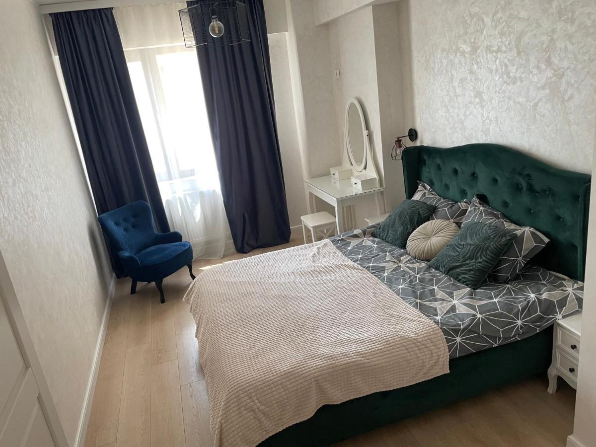 Myamar Apartment Mamaia Buitenkant foto
