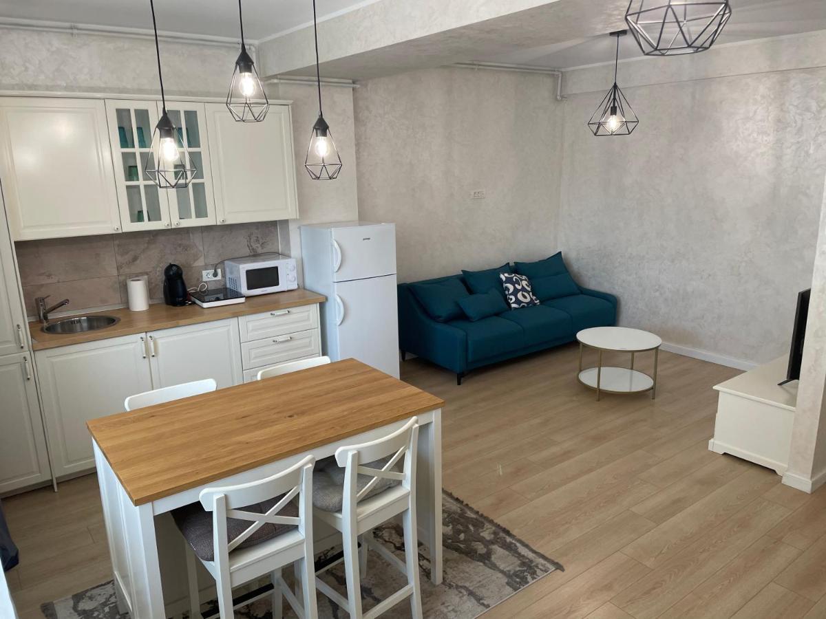Myamar Apartment Mamaia Buitenkant foto
