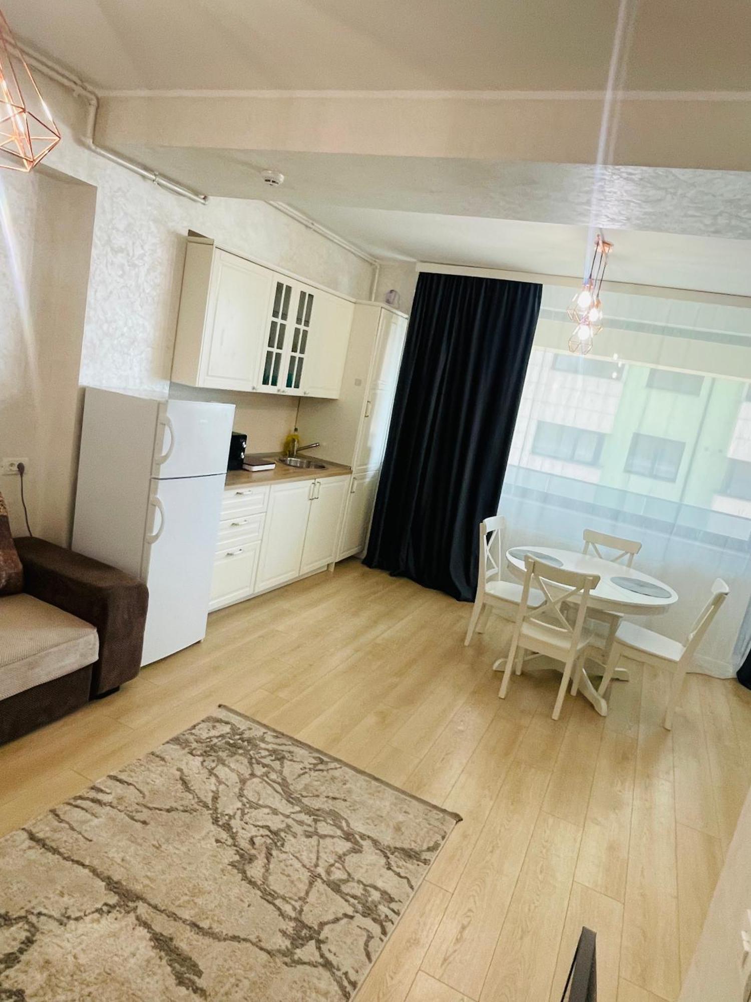 Myamar Apartment Mamaia Buitenkant foto