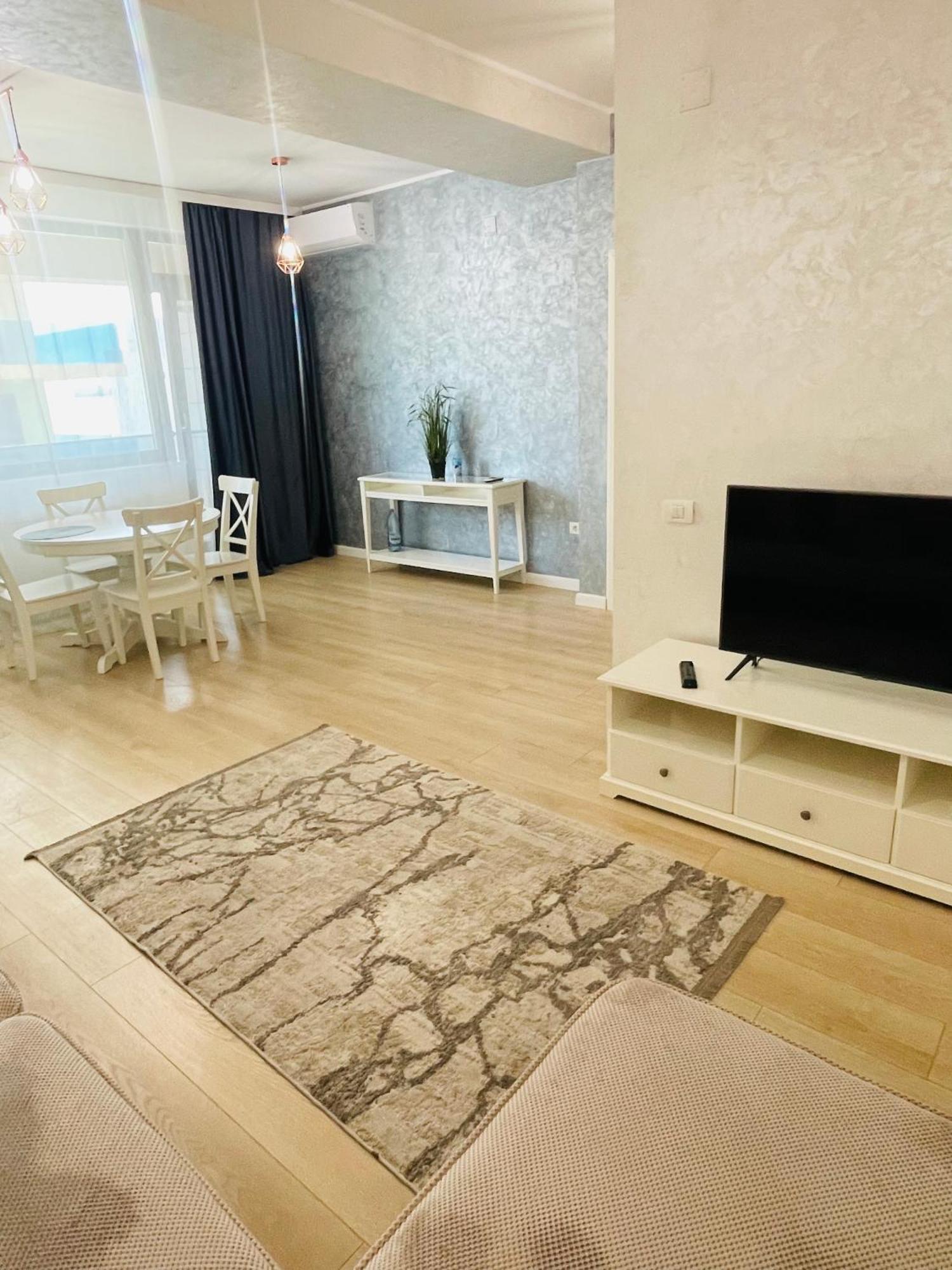 Myamar Apartment Mamaia Buitenkant foto