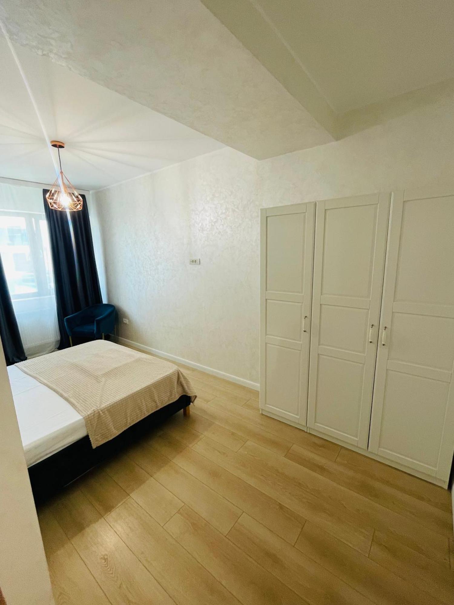 Myamar Apartment Mamaia Buitenkant foto