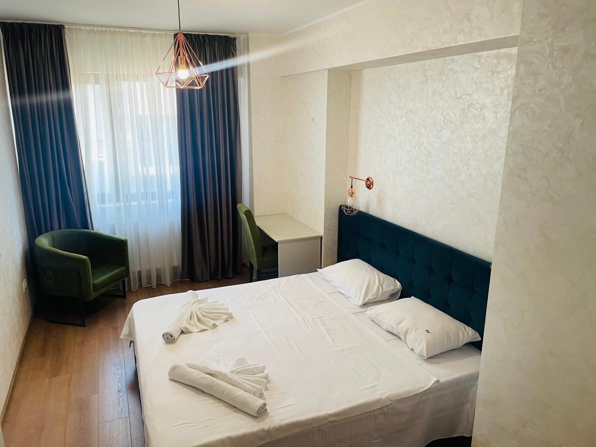 Myamar Apartment Mamaia Buitenkant foto