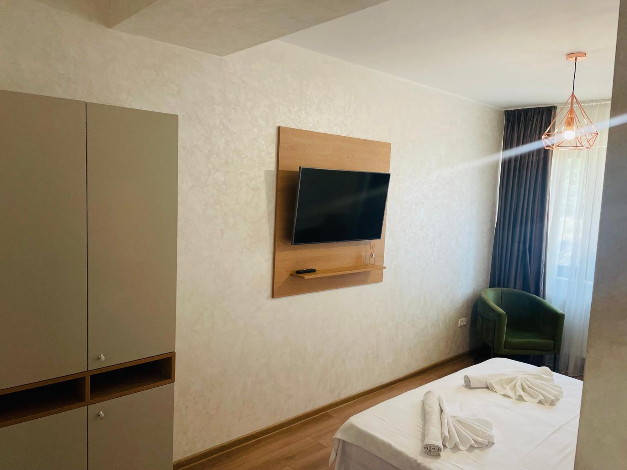 Myamar Apartment Mamaia Buitenkant foto